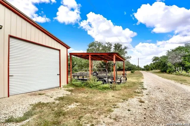 205 County Road 3501 Mico, TX 78056