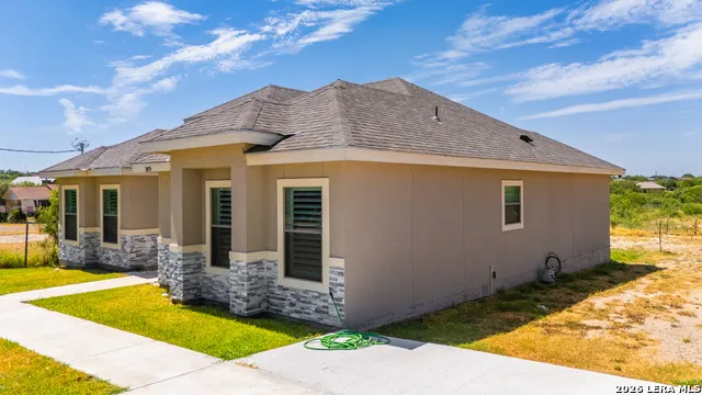 3853 WHITE TAIL DR Eagle Pass, TX 78852