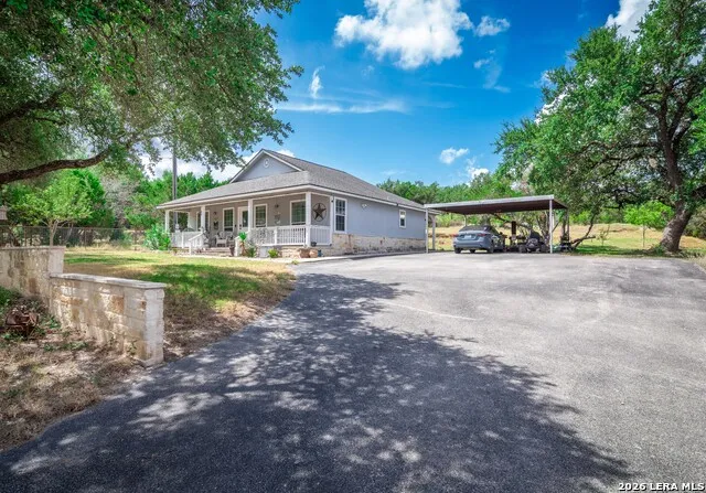 646 Appaloosa Dr Fischer, TX 78623