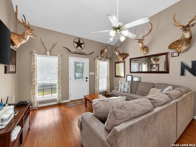 646 Appaloosa Dr Fischer, TX 78623