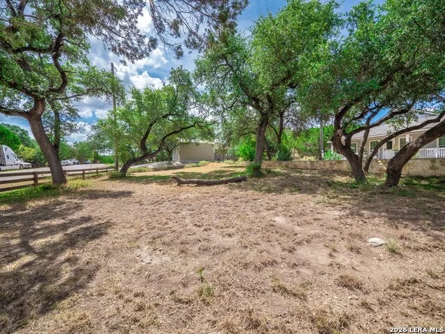 646 Appaloosa Dr Fischer, TX 78623