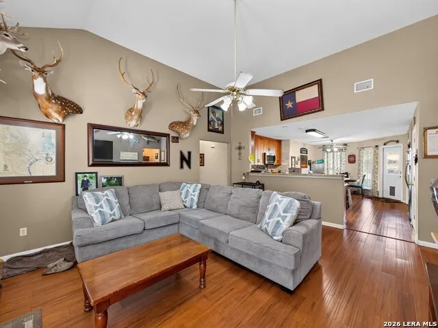 646 Appaloosa Dr Fischer, TX 78623