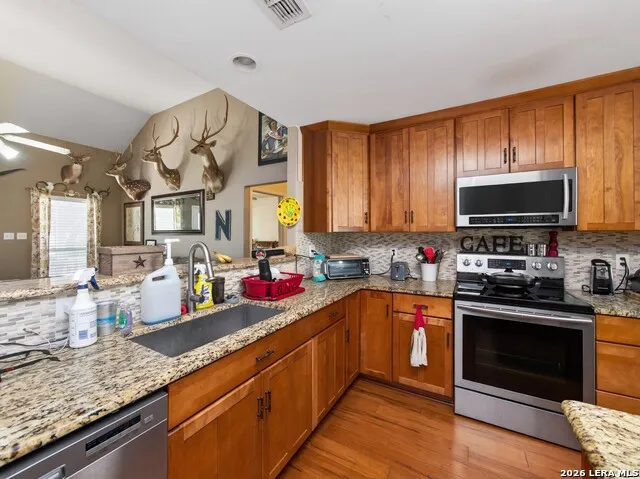 646 Appaloosa Dr Fischer, TX 78623