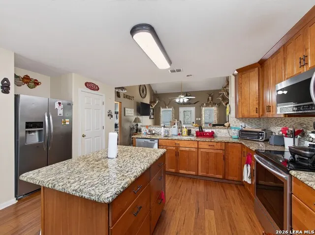 646 Appaloosa Dr Fischer, TX 78623