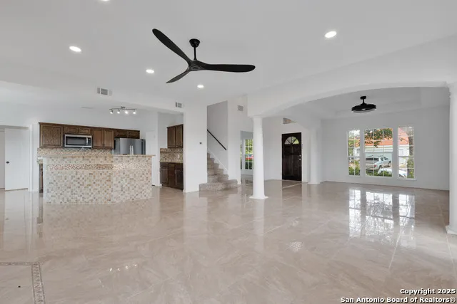 11418 Lago Vista Helotes, TX 78023