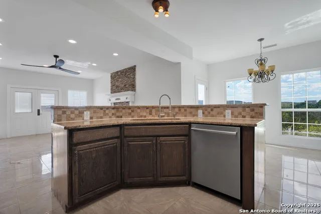 11418 Lago Vista Helotes, TX 78023