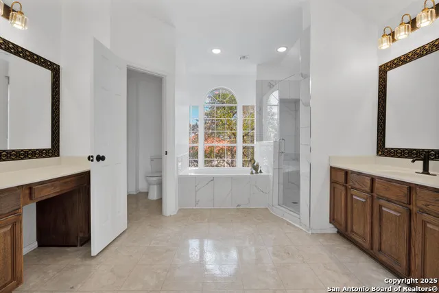 11418 Lago Vista Helotes, TX 78023