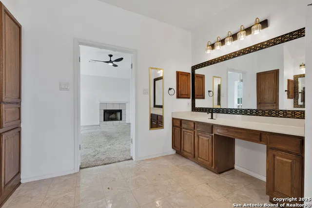 11418 Lago Vista Helotes, TX 78023
