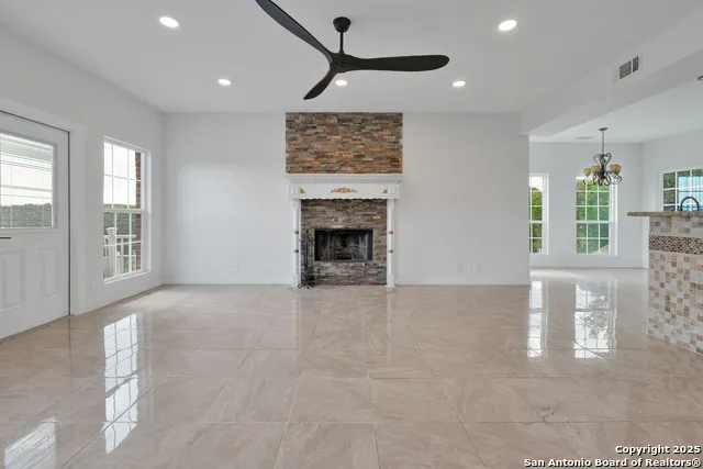 11418 Lago Vista Helotes, TX 78023