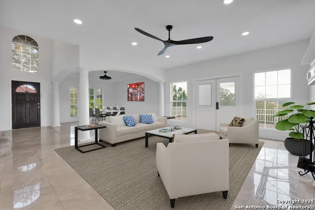 11418 Lago Vista Helotes, TX 78023