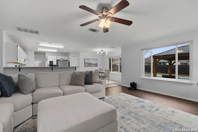 11911 Ghostbridge Helotes, TX 78023