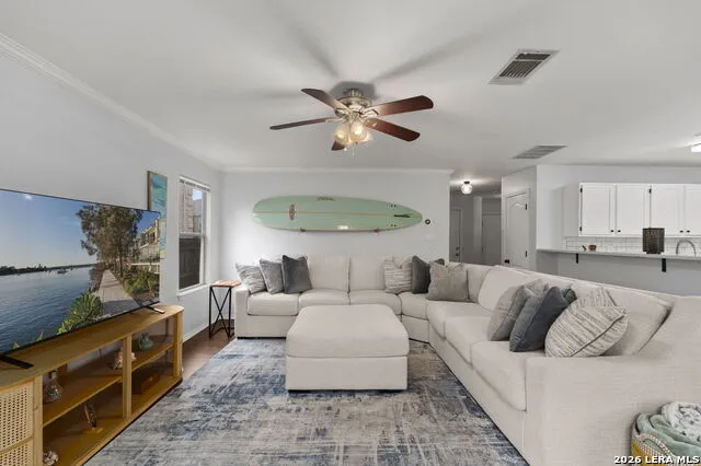 11911 Ghostbridge Helotes, TX 78023