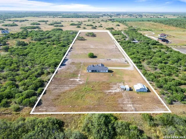 345 E County Road 2180 Kingsville, TX 78363