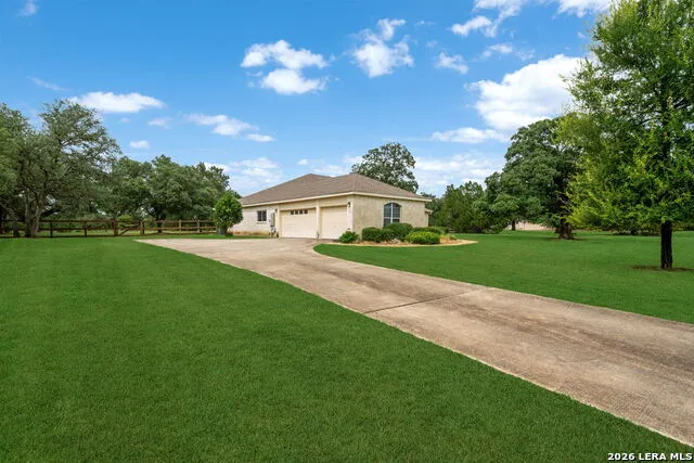 7261 KEENELAND DR Boerne, TX 78015