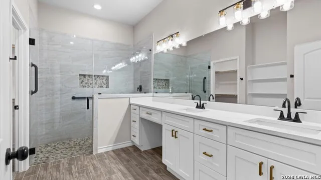 8511 Ventura Selma, TX 78154
