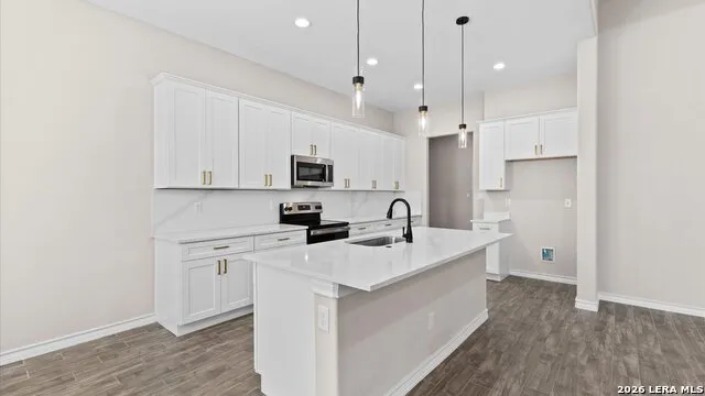 8511 Ventura Selma, TX 78154