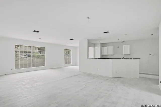 619 Oban San Antonio, TX 78216