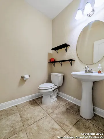 6963 Hallie Heights Schertz, TX 78154