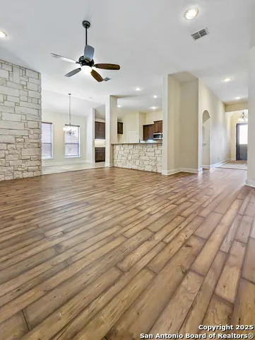 6963 Hallie Heights Schertz, TX 78154