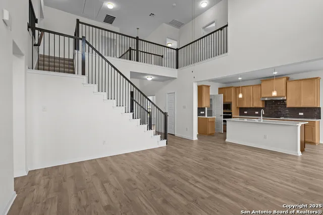 179 Annette Dr Castroville, TX 78009