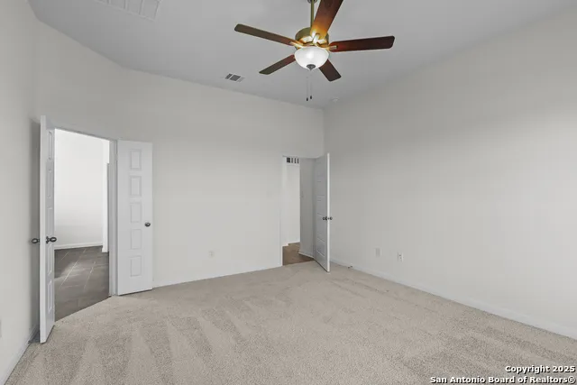 179 Annette Dr Castroville, TX 78009