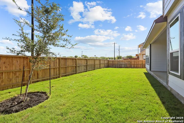 179 Annette Dr Castroville, TX 78009