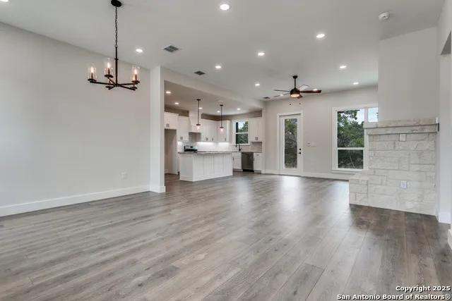 1140 Yaupon Fischer, TX 78623