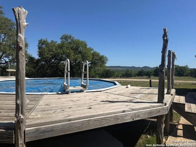 2485 Bump Gate Pipe Creek, TX 78063
