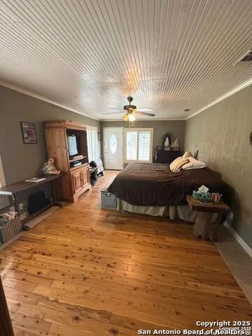 2485 Bump Gate Pipe Creek, TX 78063