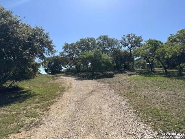 2485 Bump Gate Pipe Creek, TX 78063