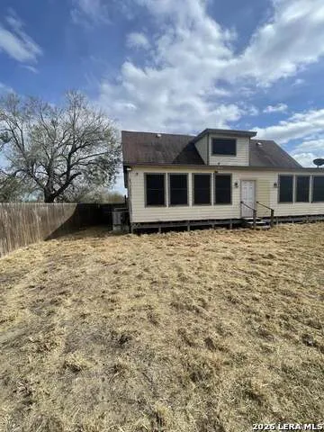 4108 E Nimrod Cir Robstown, TX 78380