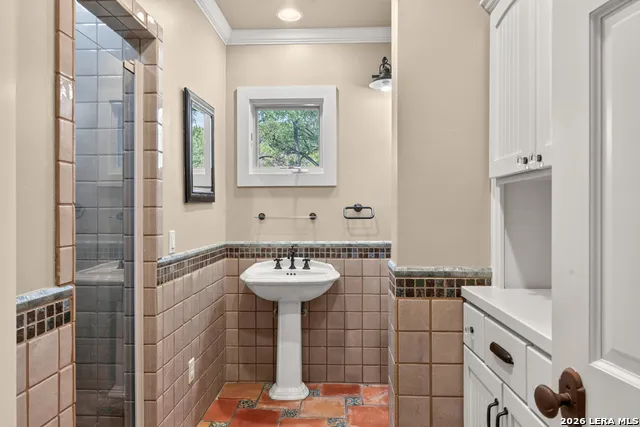 23 Nopalito San Antonio, TX 78261