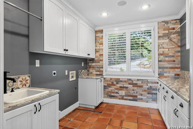 23 Nopalito San Antonio, TX 78261