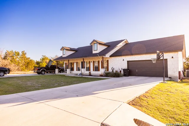 803 RIVER RANCH DR Bandera, TX 78003