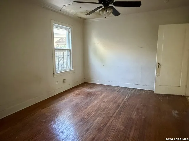 949 Aransas San Antonio, TX 78210