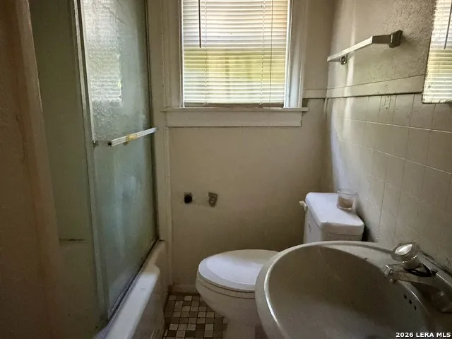 949 Aransas San Antonio, TX 78210