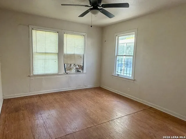 949 Aransas San Antonio, TX 78210