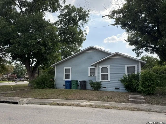 949 Aransas San Antonio, TX 78210
