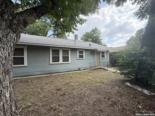 949 Aransas San Antonio, TX 78210