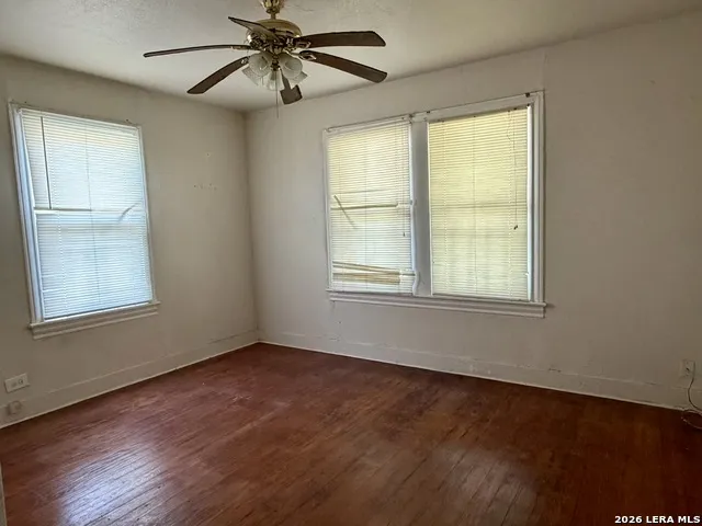 949 Aransas San Antonio, TX 78210