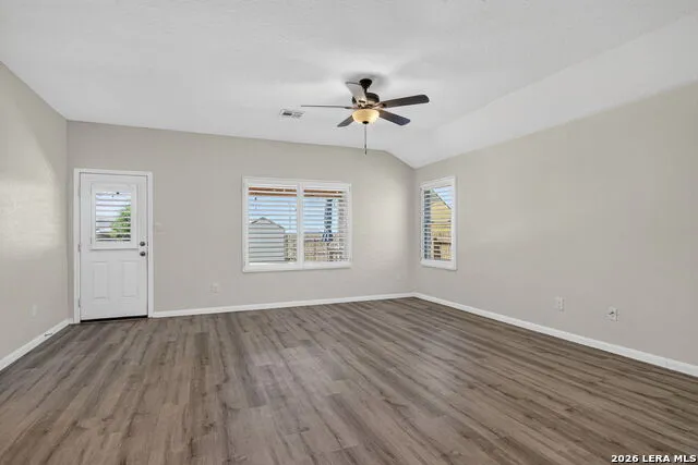 1921 Grey Wagtail New Braunfels, TX 78130