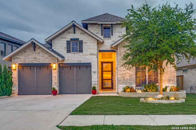 369 Eagle Ford Dr Kyle, TX 78640