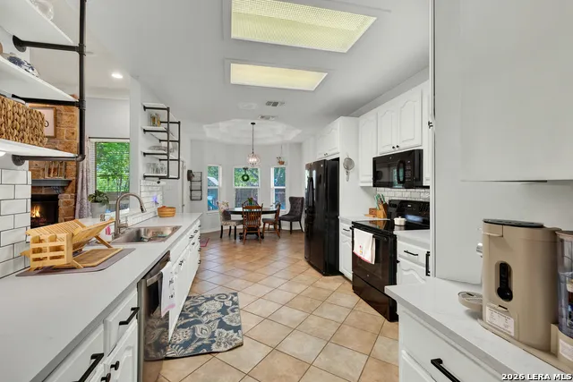 1159 CHERRY HL New Braunfels, TX 78130