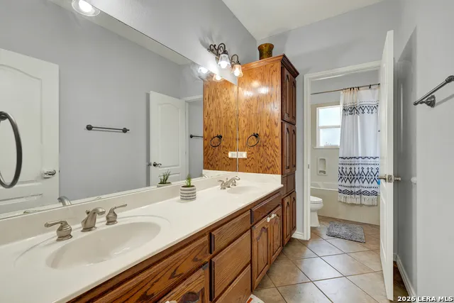 1159 CHERRY HL New Braunfels, TX 78130