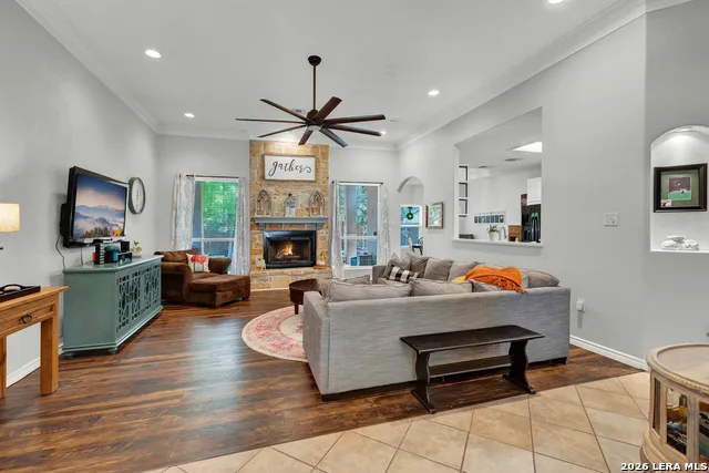 1159 CHERRY HL New Braunfels, TX 78130