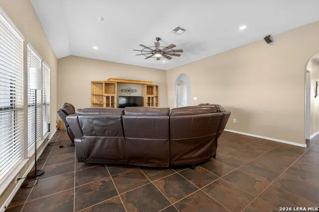 317 Yorktown Pleasanton, TX 78064