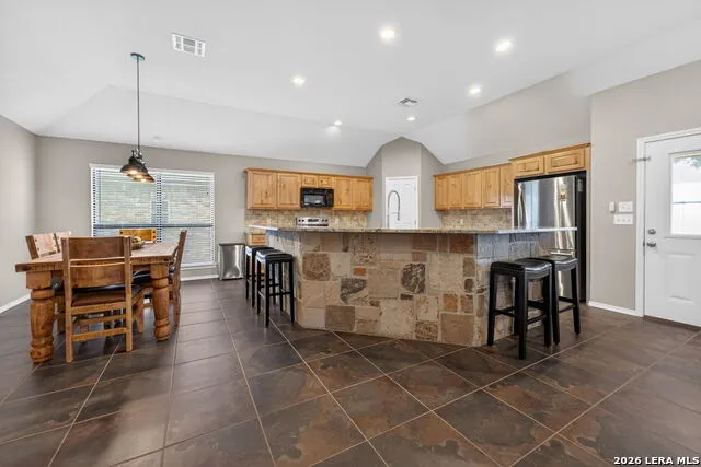 317 Yorktown Pleasanton, TX 78064