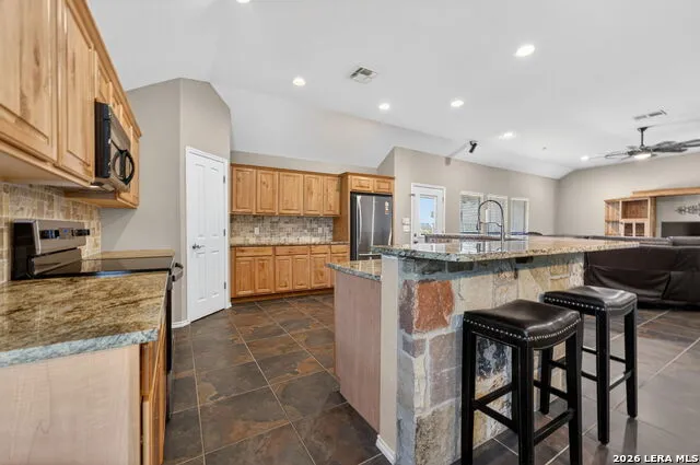 317 Yorktown Pleasanton, TX 78064