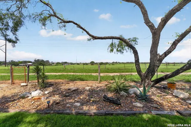 317 Yorktown Pleasanton, TX 78064