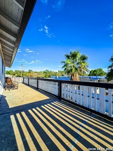2199 HILLCREST BLVD Eagle Pass, TX 78852